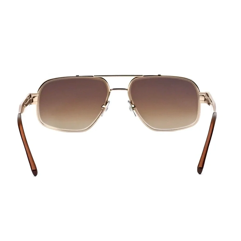 Unbranded gold tone